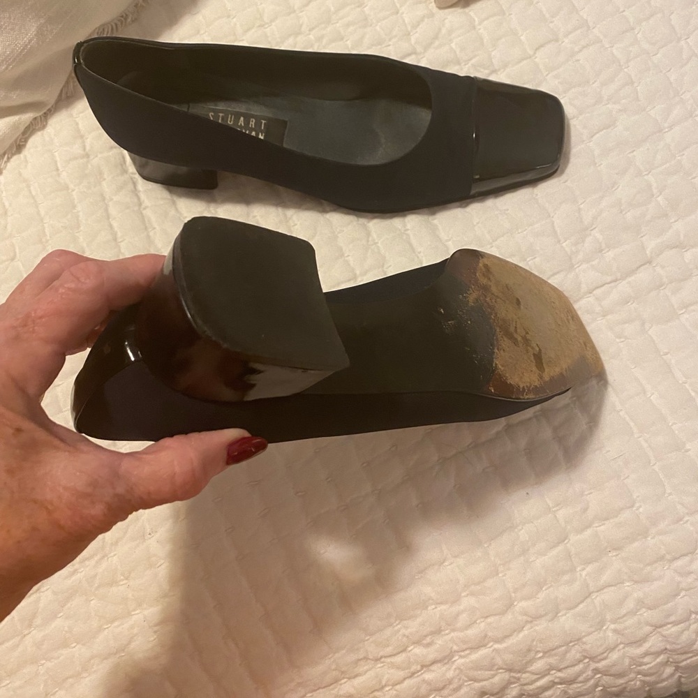 Stuart Weitzman Classic Pump. Navy Blue with Patent. Size 9.5 b. - Picture 5 of 7